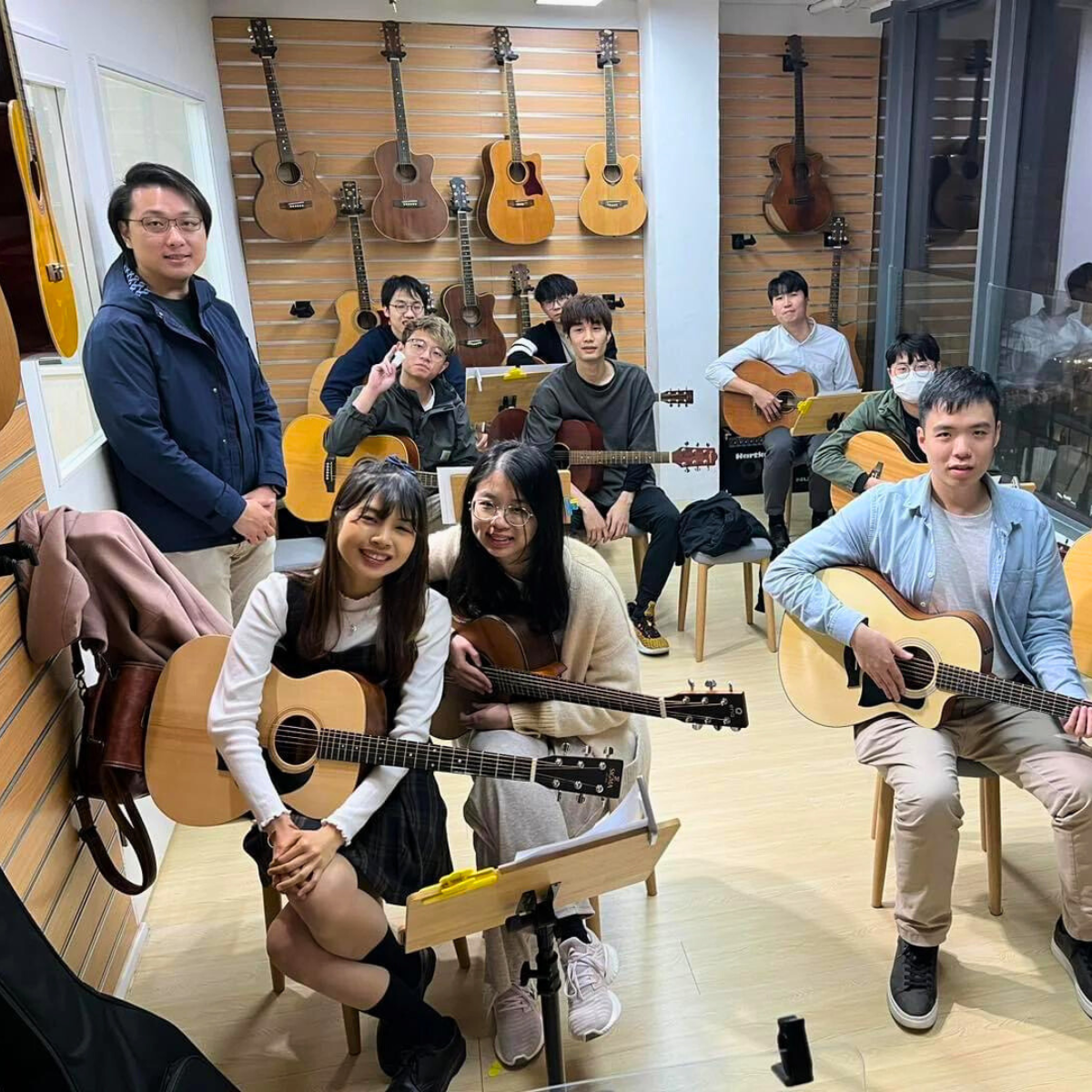 Team Building 活動,3小時創建,彈唱及錄製團隊歌曲