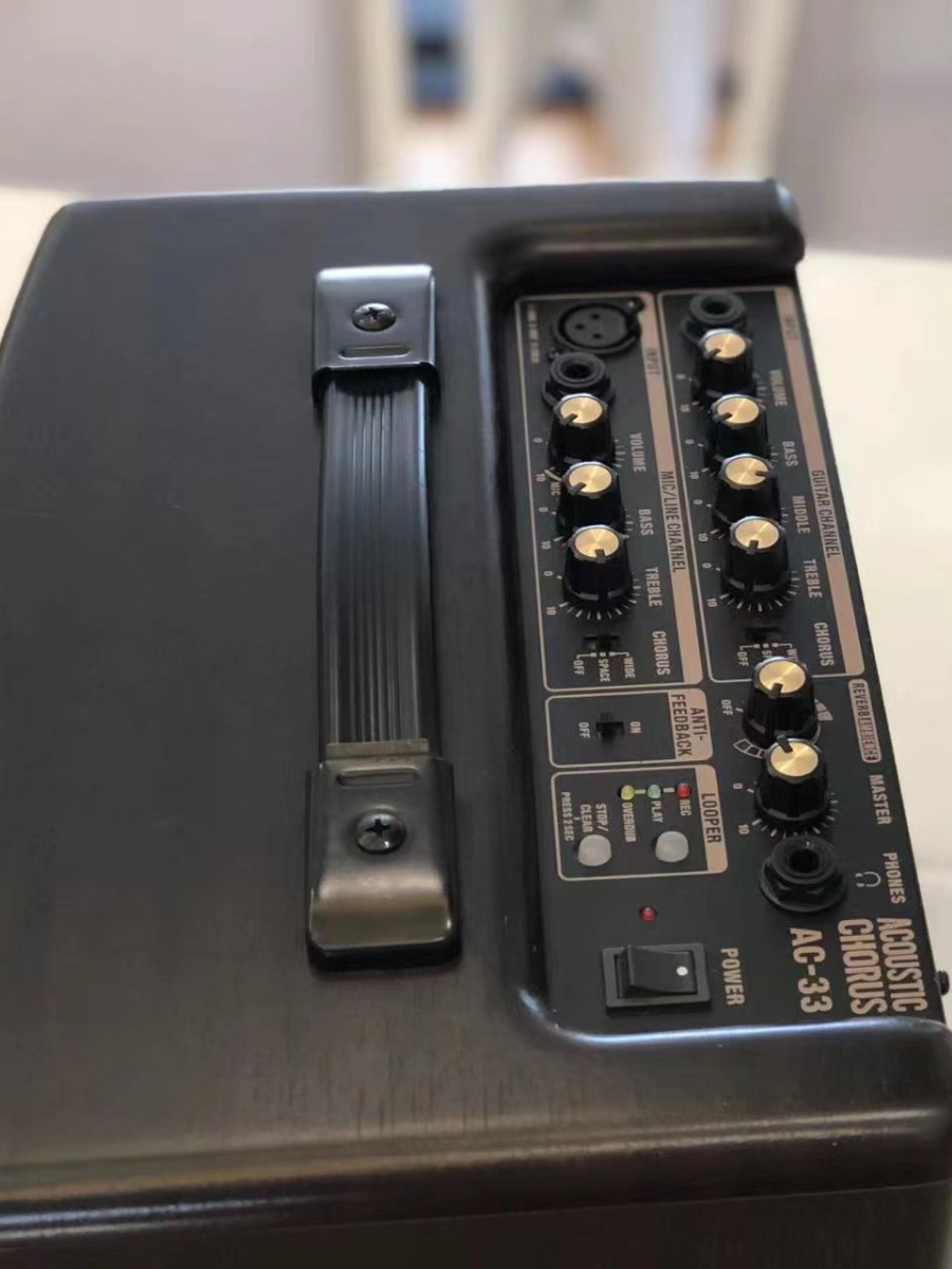 Roland AC-33 空心吉他音箱