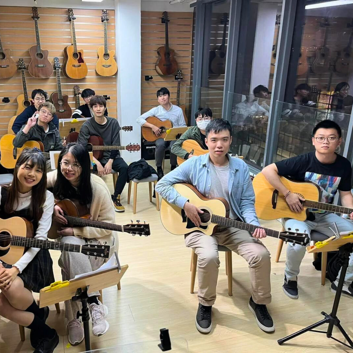 Team Building 活動,3小時創建,彈唱及錄製團隊歌曲