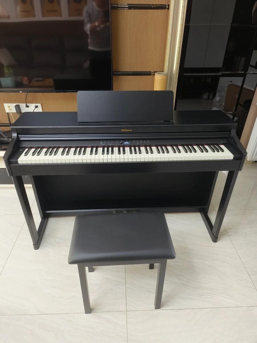 Roland RP107 Digital Piano
