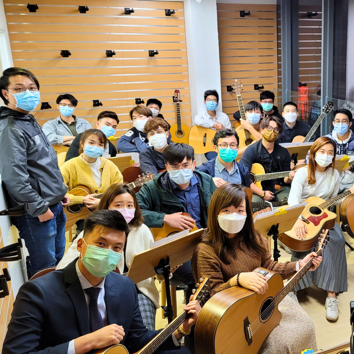 Team Building 活動,3小時創建,彈唱及錄製團隊歌曲