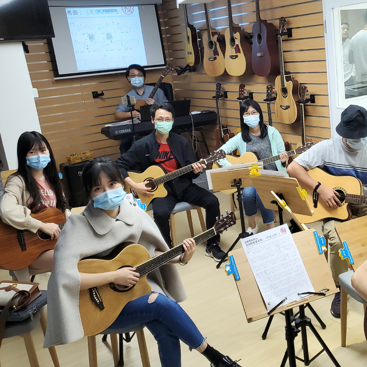 Team Building 活動,3小時創建,彈唱及錄製團隊歌曲