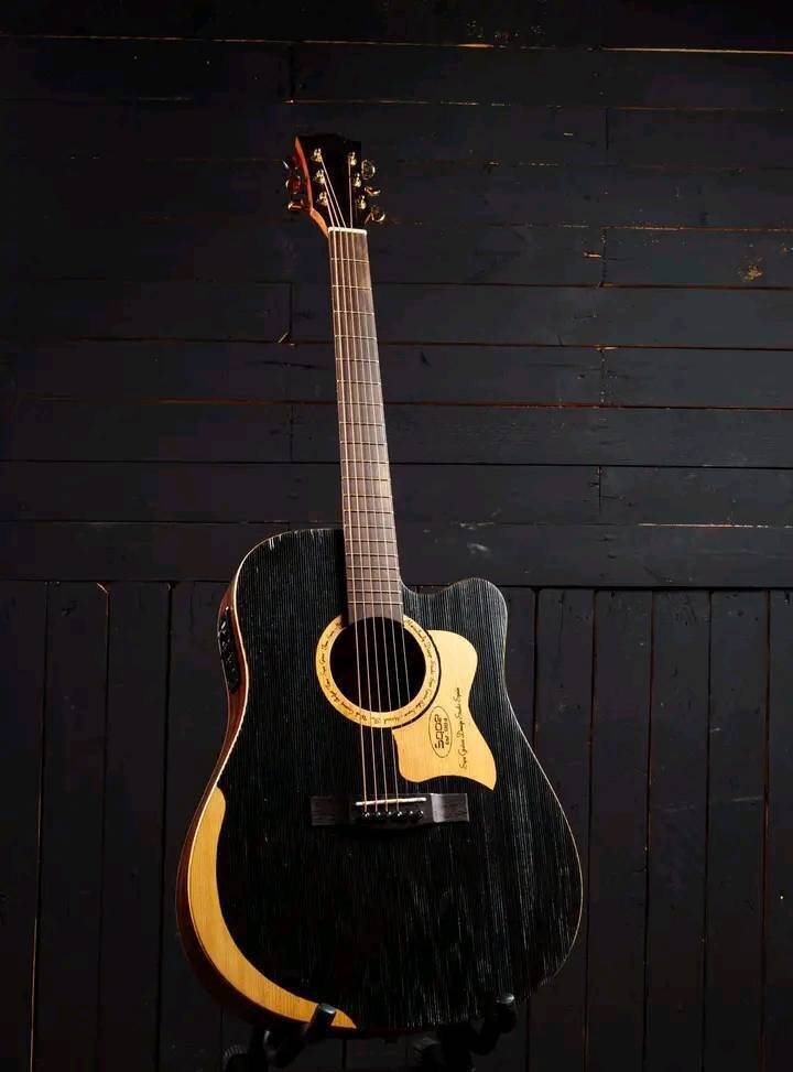 2022 Featured 40 Inch Red Pine Ancient Spanish Handmade SQOE Bakelite Guitar
