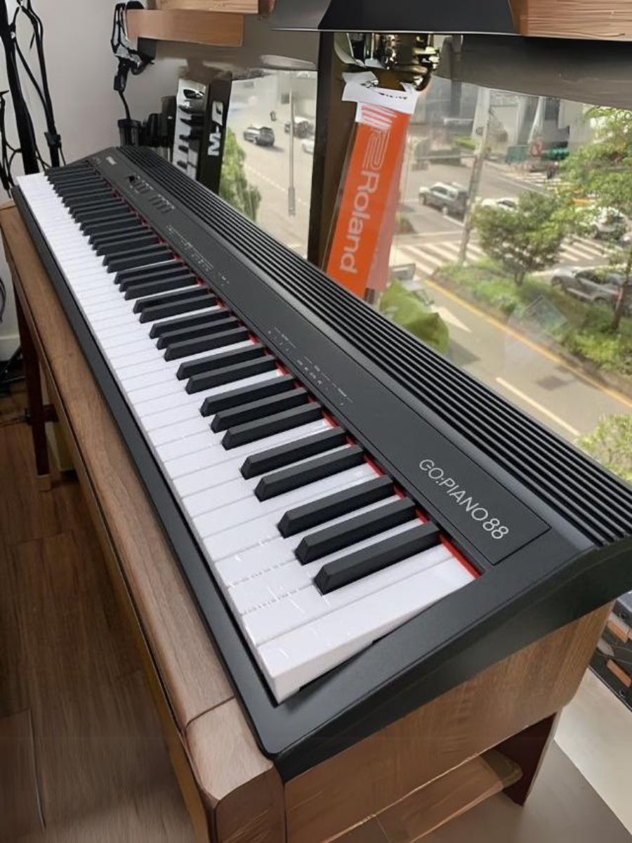 (2024 Store Manager Recommendation) Roland GO:PIANO88 Digital Piano Electronic Keyboard