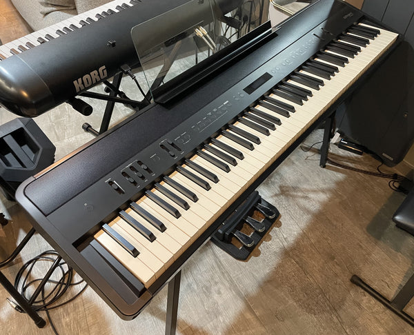 Roland FP-90X digital piano