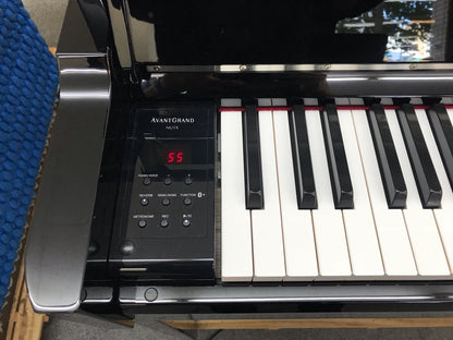 YAMAHA NU1X Hybrid Digital Piano
