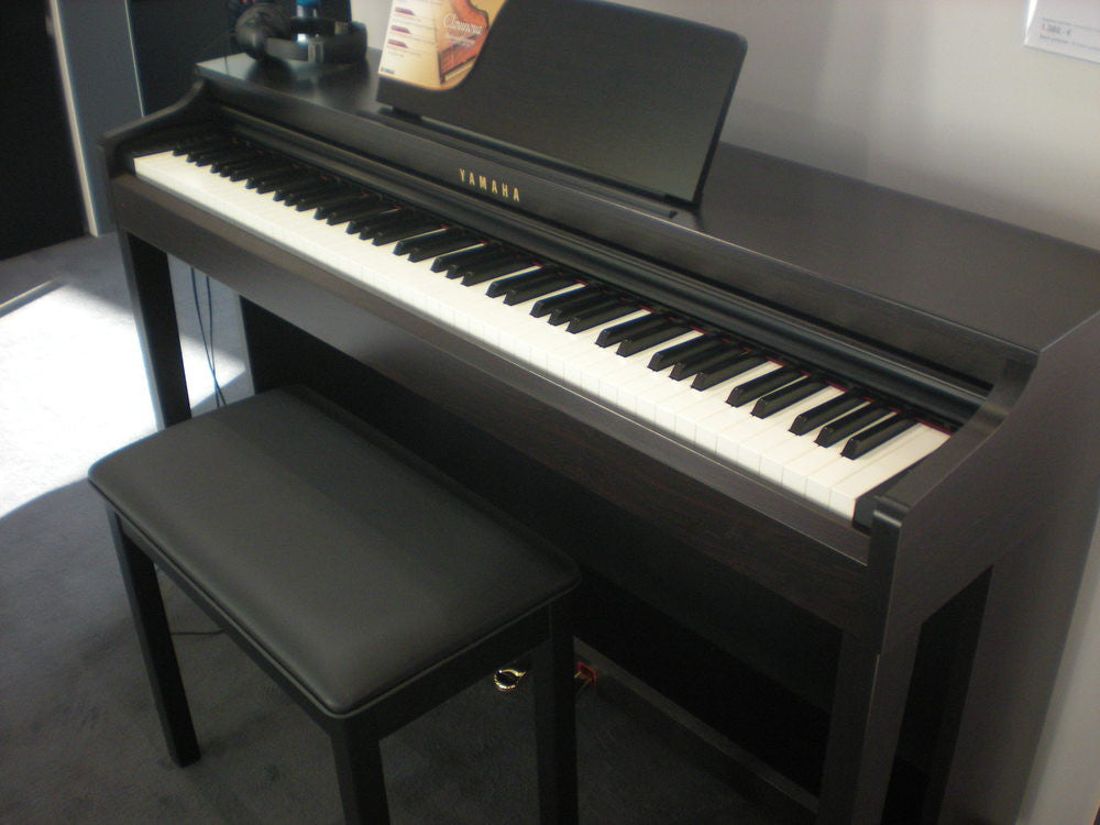 停產 YAMAHA CLP-525 數碼鋼琴 DIGITAL PIANO